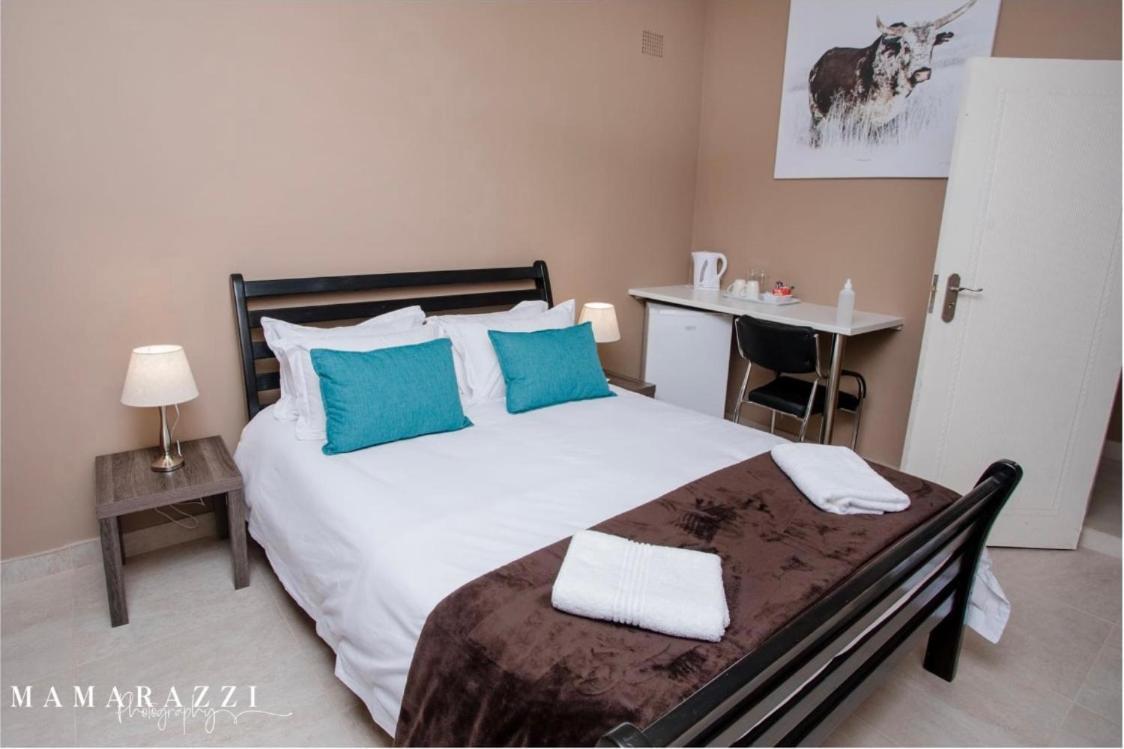 4 Gazelle Guesthouse Mbombela Exterior photo