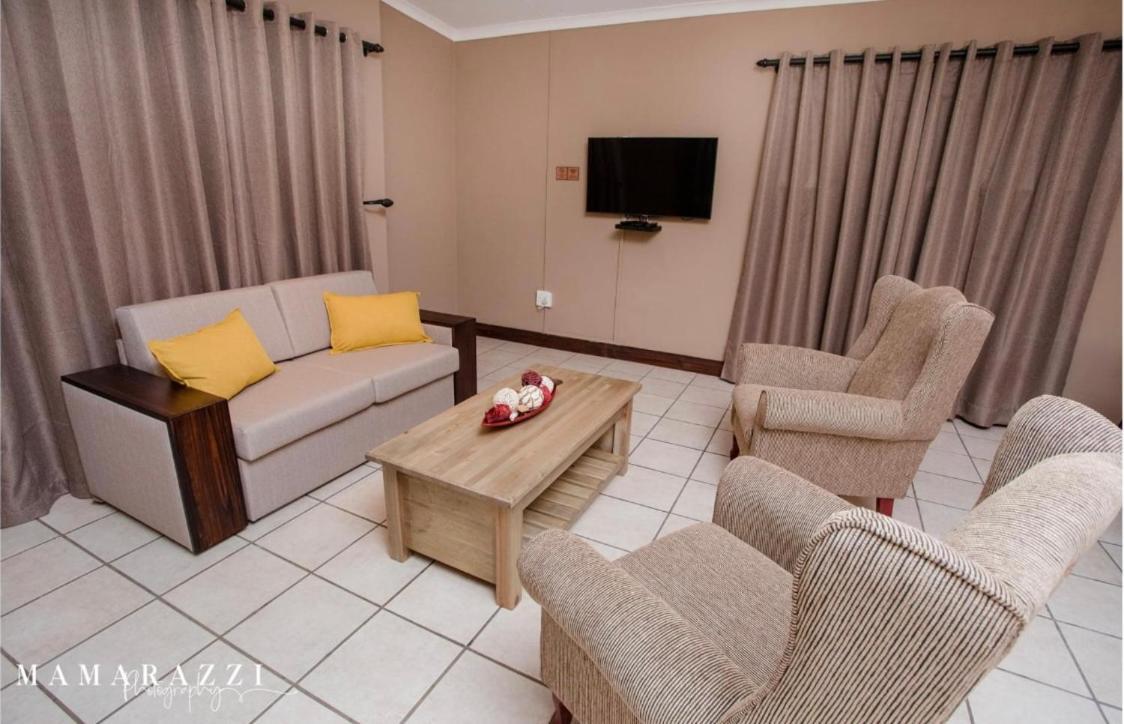4 Gazelle Guesthouse Mbombela Exterior photo